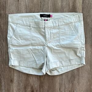 Torrid Mid Rise Khaki Chino Shorts Size 16
